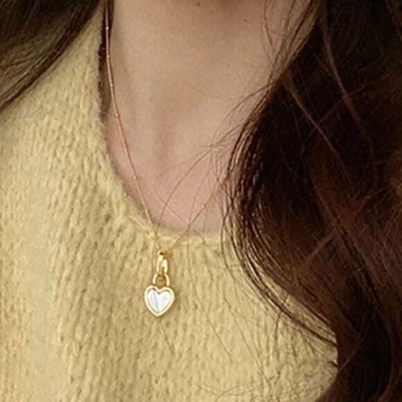 The Two Faced Heart Black/White Shell Pendant Necklace Gold over 925 - Picture 6 of 12